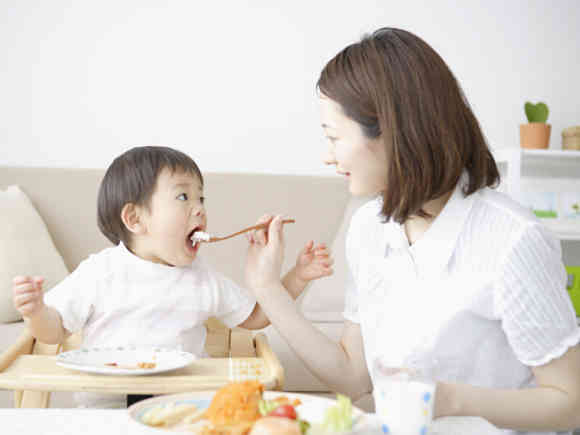 孩子不够聪明 或是三餐没吃对