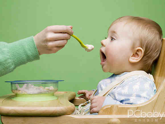 辅食添加第一步，泥糊状食物你知道多少？